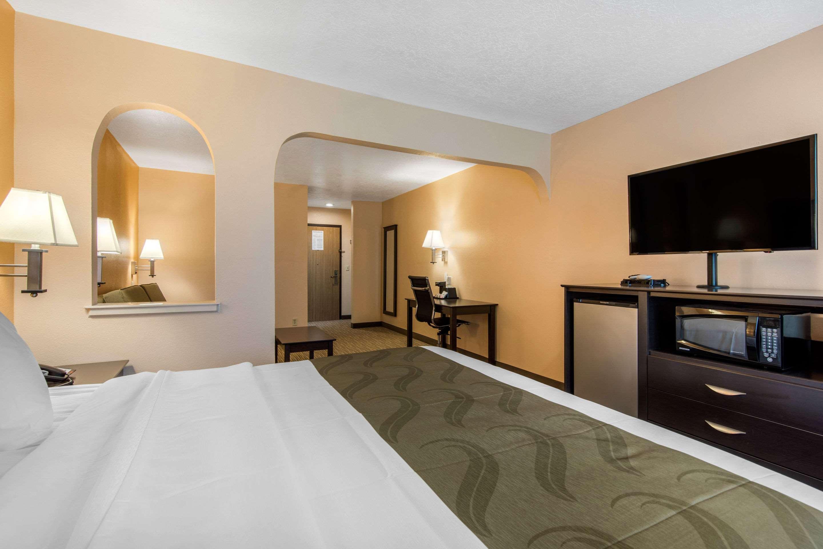 Quality Inn & Suites Albuquerque North Near Balloon Fiesta Park Εξωτερικό φωτογραφία