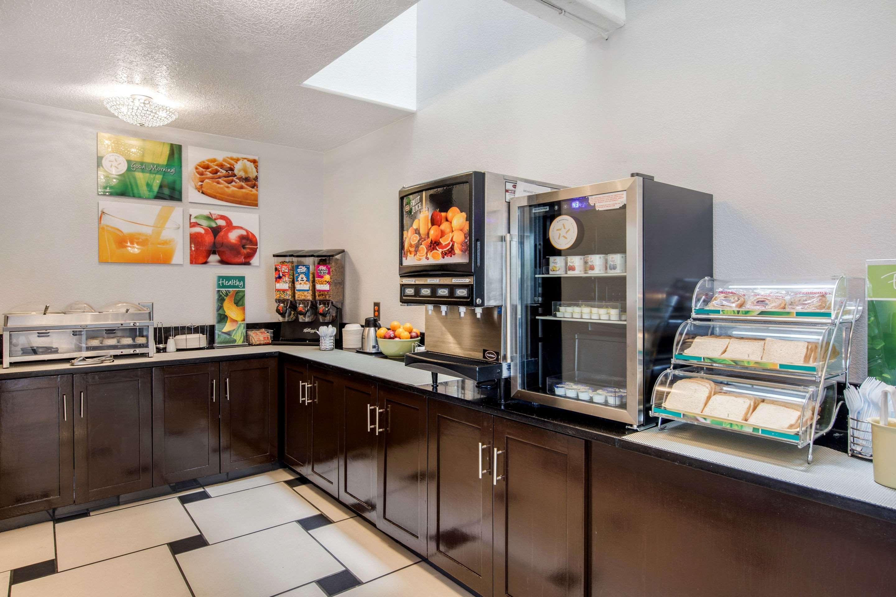 Quality Inn & Suites Albuquerque North Near Balloon Fiesta Park Εξωτερικό φωτογραφία