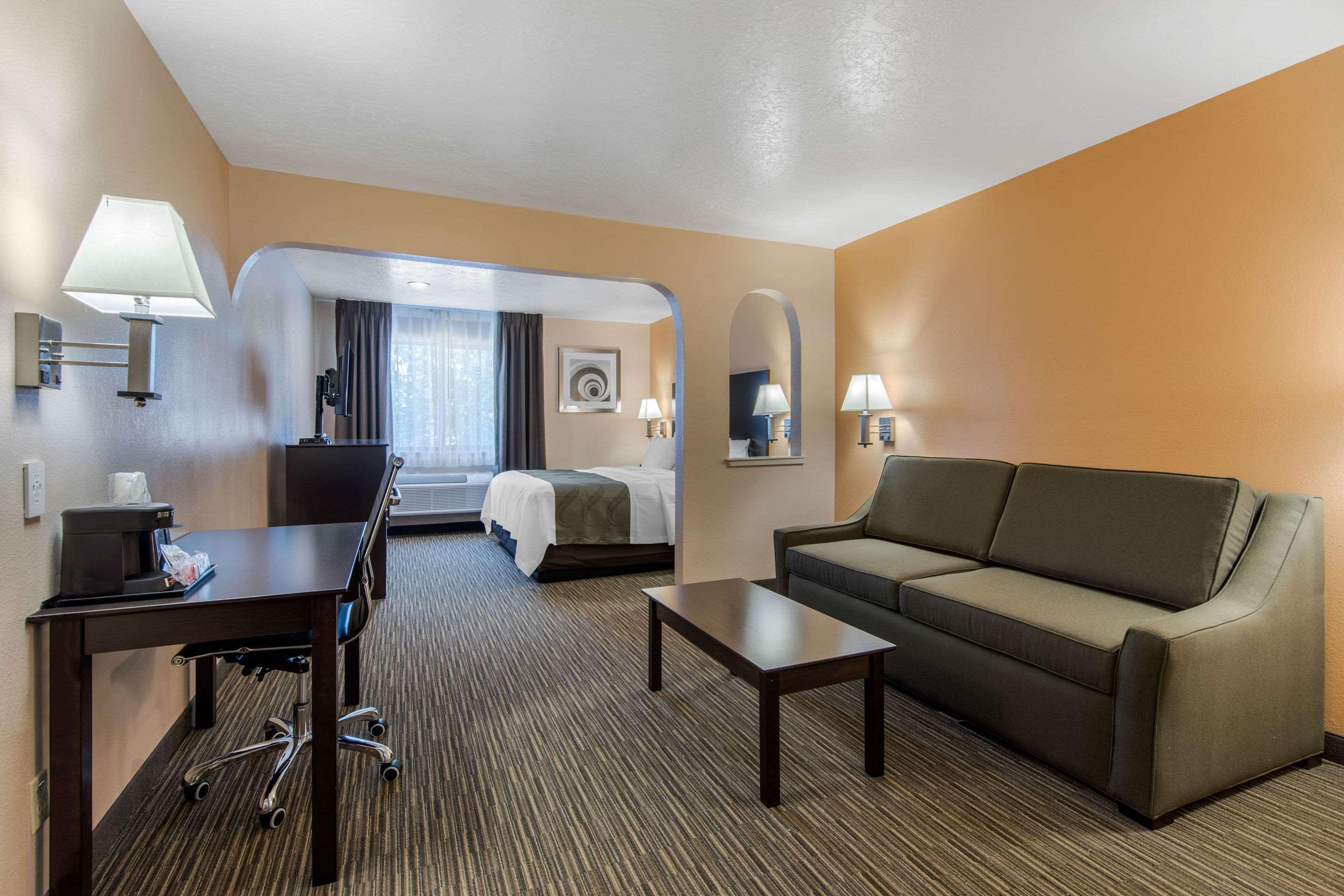 Quality Inn & Suites Albuquerque North Near Balloon Fiesta Park Εξωτερικό φωτογραφία