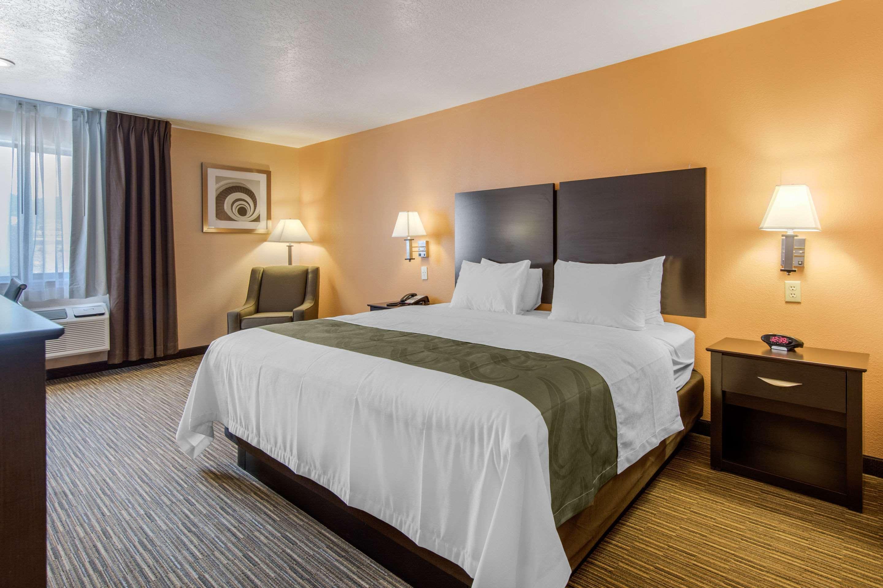 Quality Inn & Suites Albuquerque North Near Balloon Fiesta Park Εξωτερικό φωτογραφία